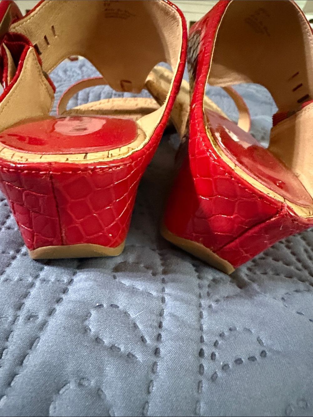 Donald J. Pliner Red Patent Croc-Embossed Cork Wedge Sandals - Sz 9. - Picture 3 of 6